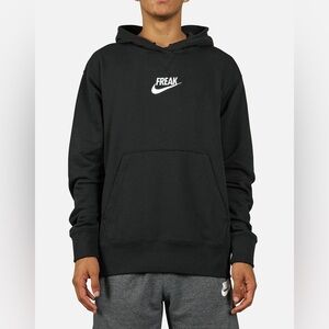 Nike Men's black NIKE GIANNIS FREAK PULLOVER HOODIE
